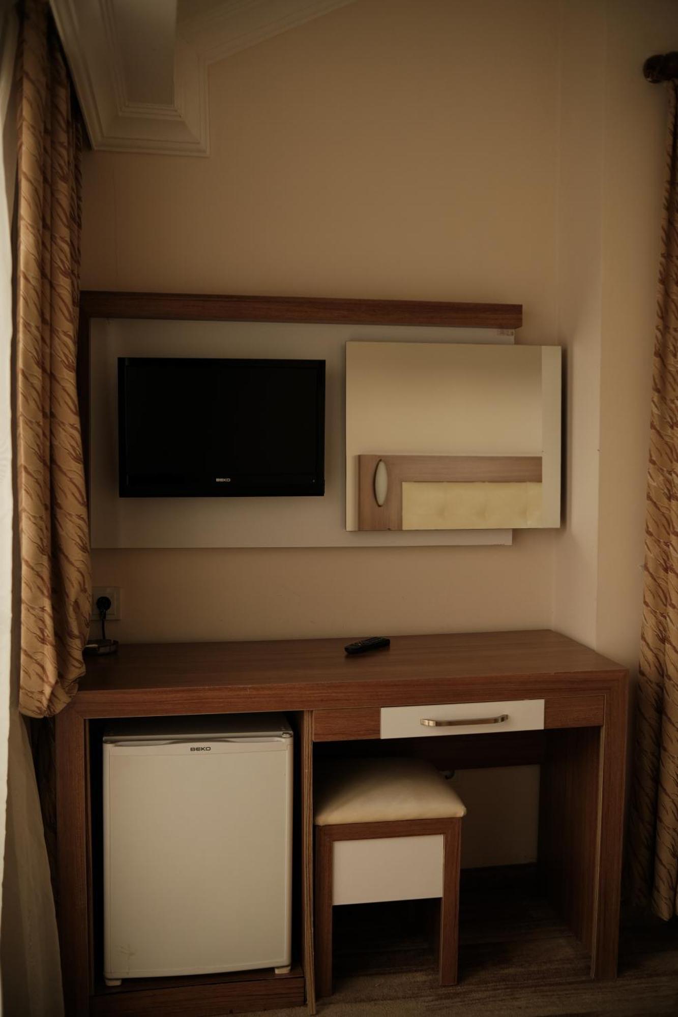 Hotel Mitos Аланя Екстериор снимка